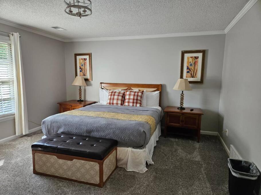 Holiday home Luxury Pool With King Beds Near Shops And Dining